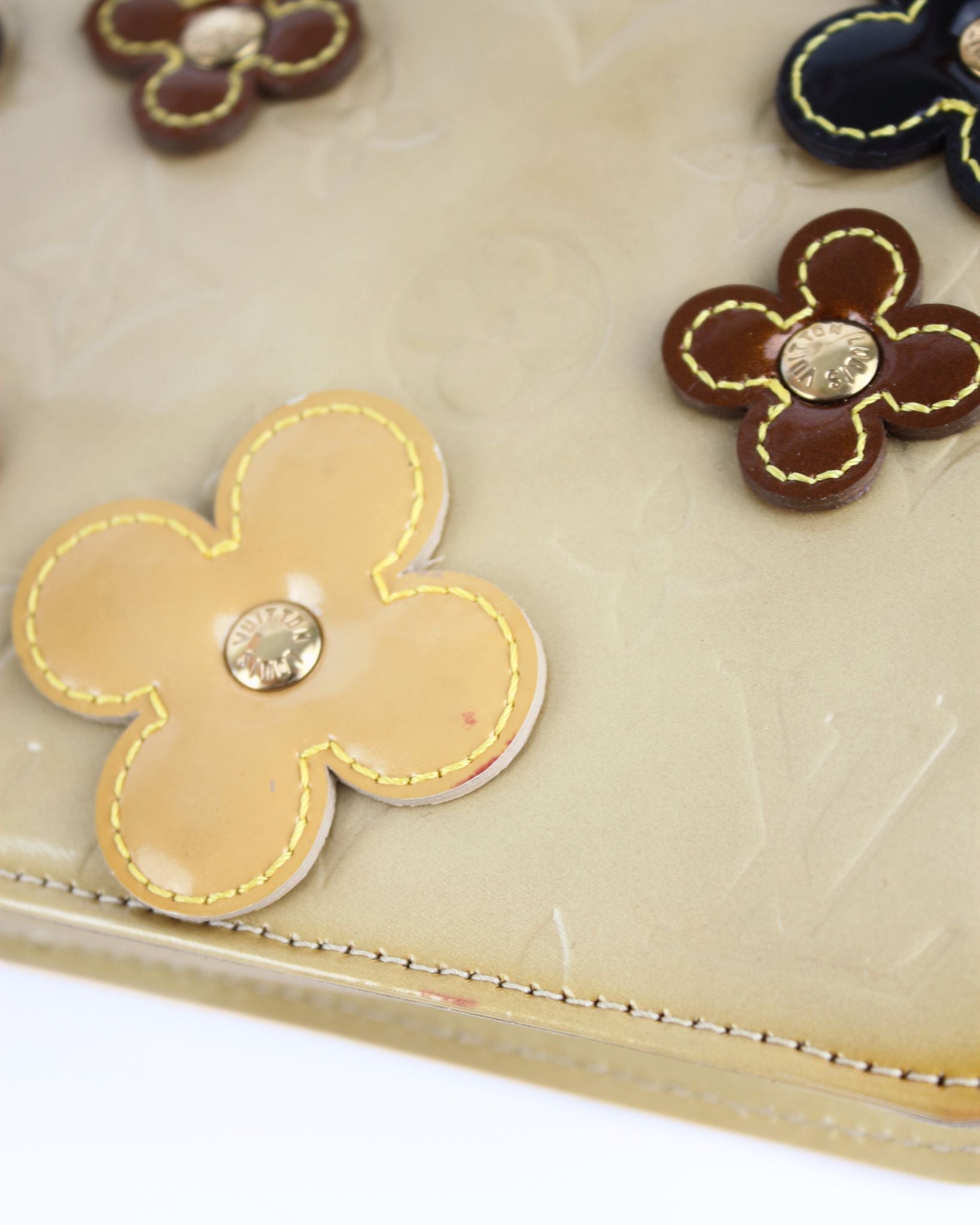 Limited Edition 2000s Vernis Lexington Fleurs Pochette