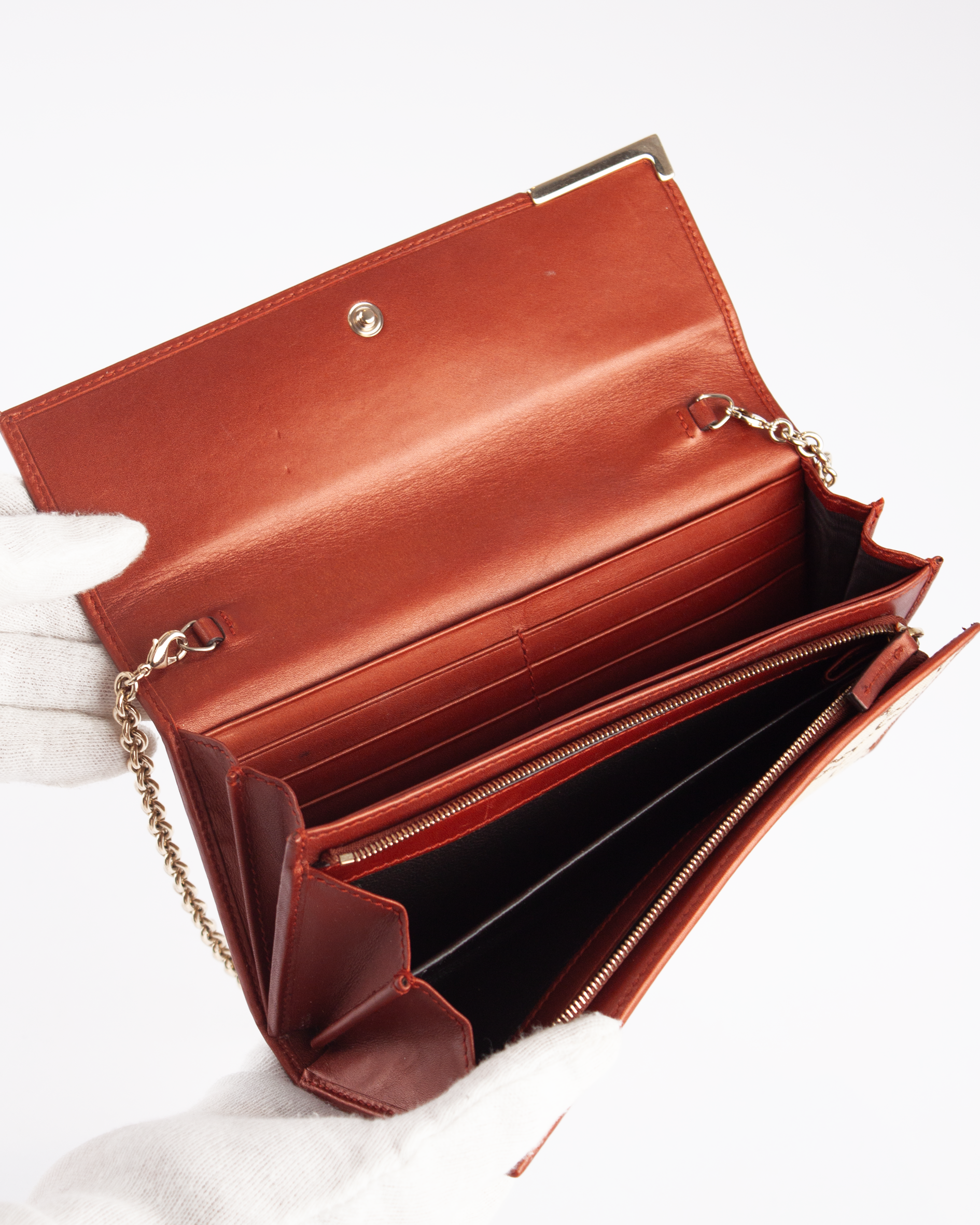 GG Long Wallet on Chain