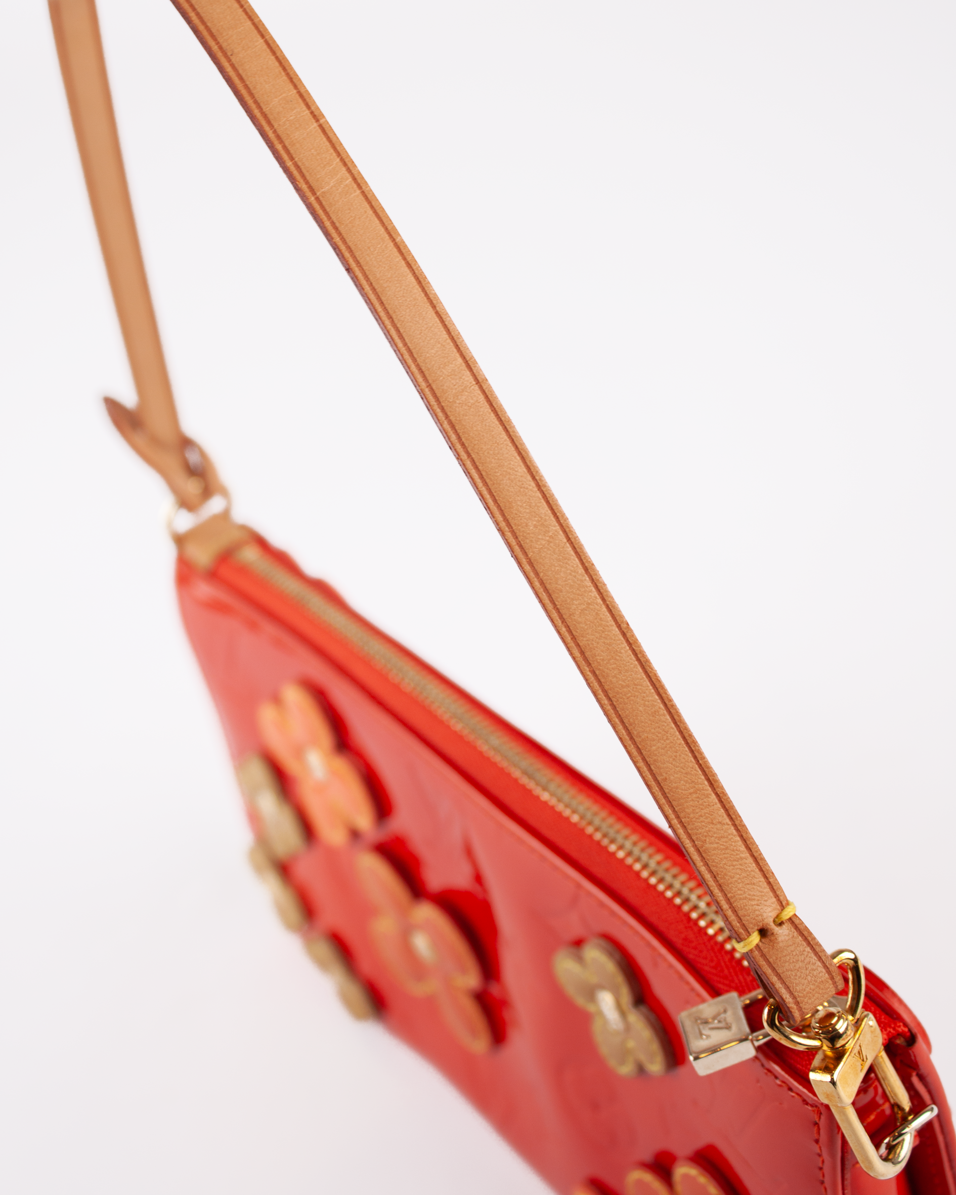 Limited Edition 2000s Vernis Lexington Fleurs Pochette
