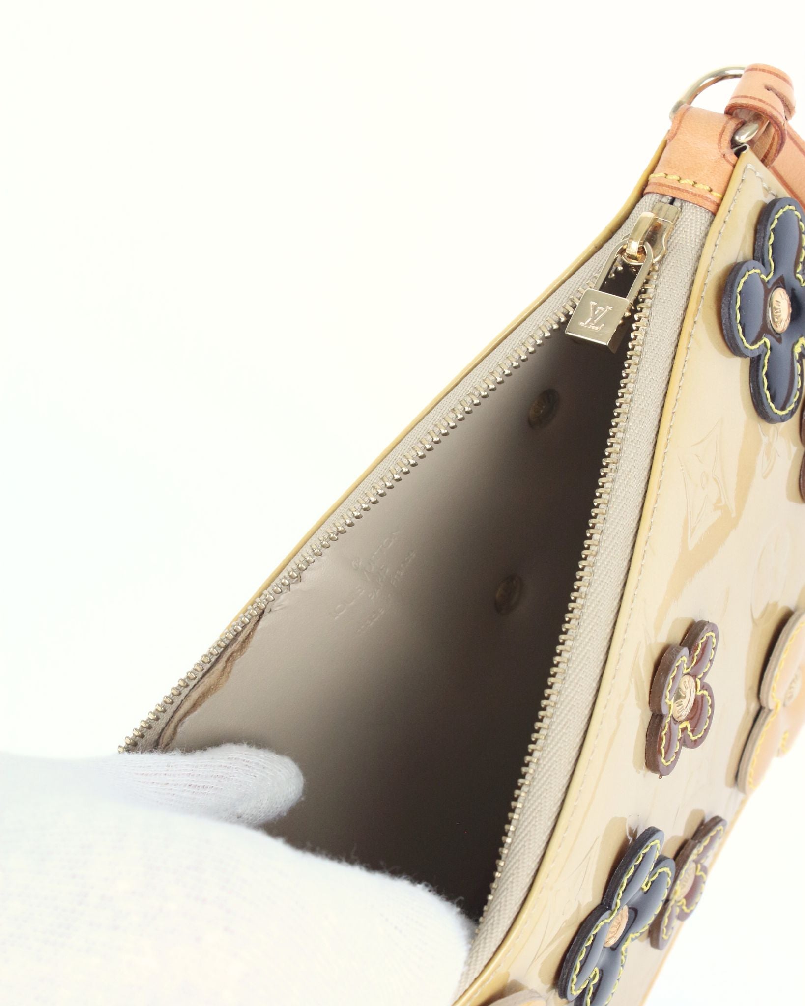 Limited Edition 2000s Vernis Lexington Fleurs Pochette