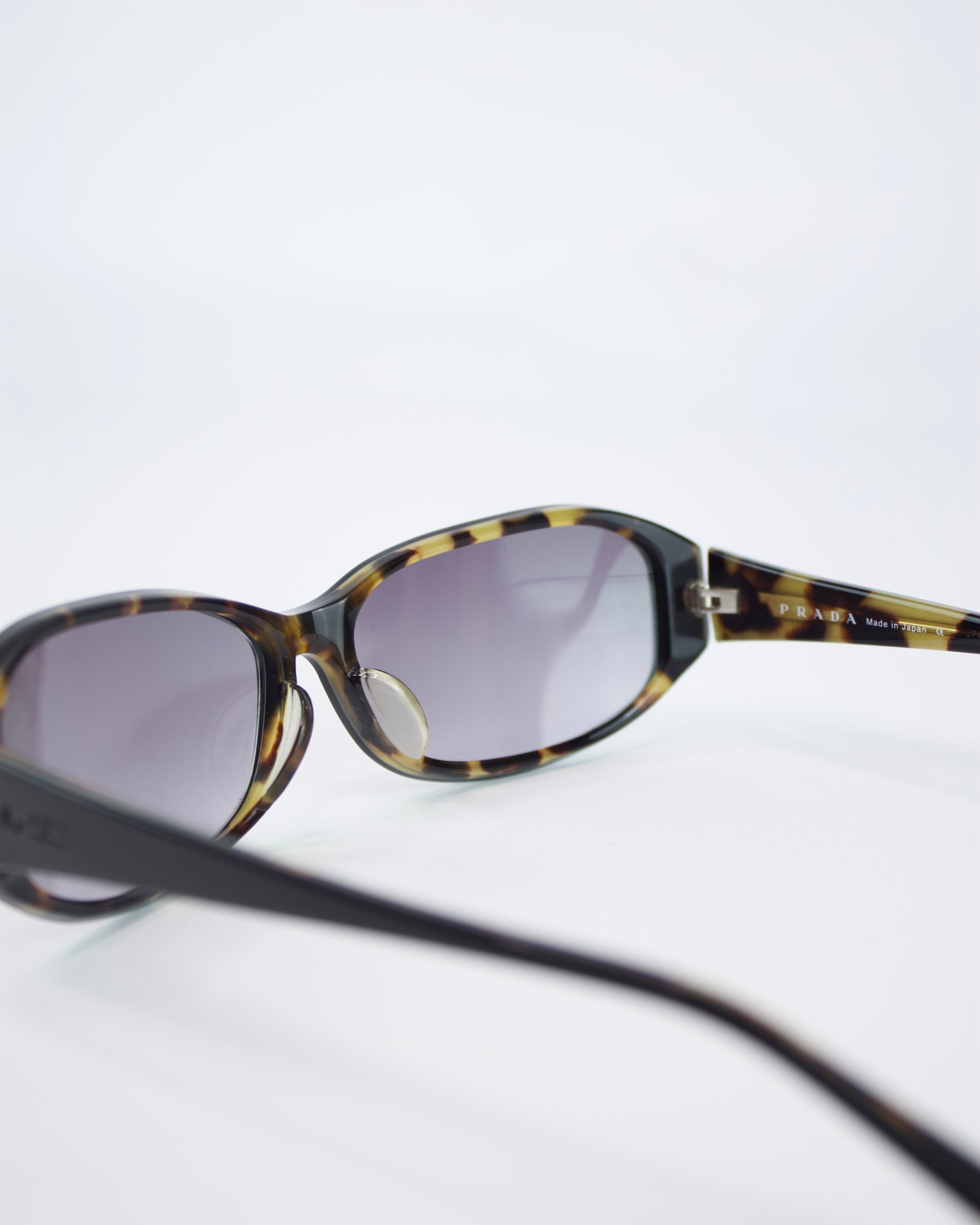 Vintage Tortoiseshell Tone Sunglasses