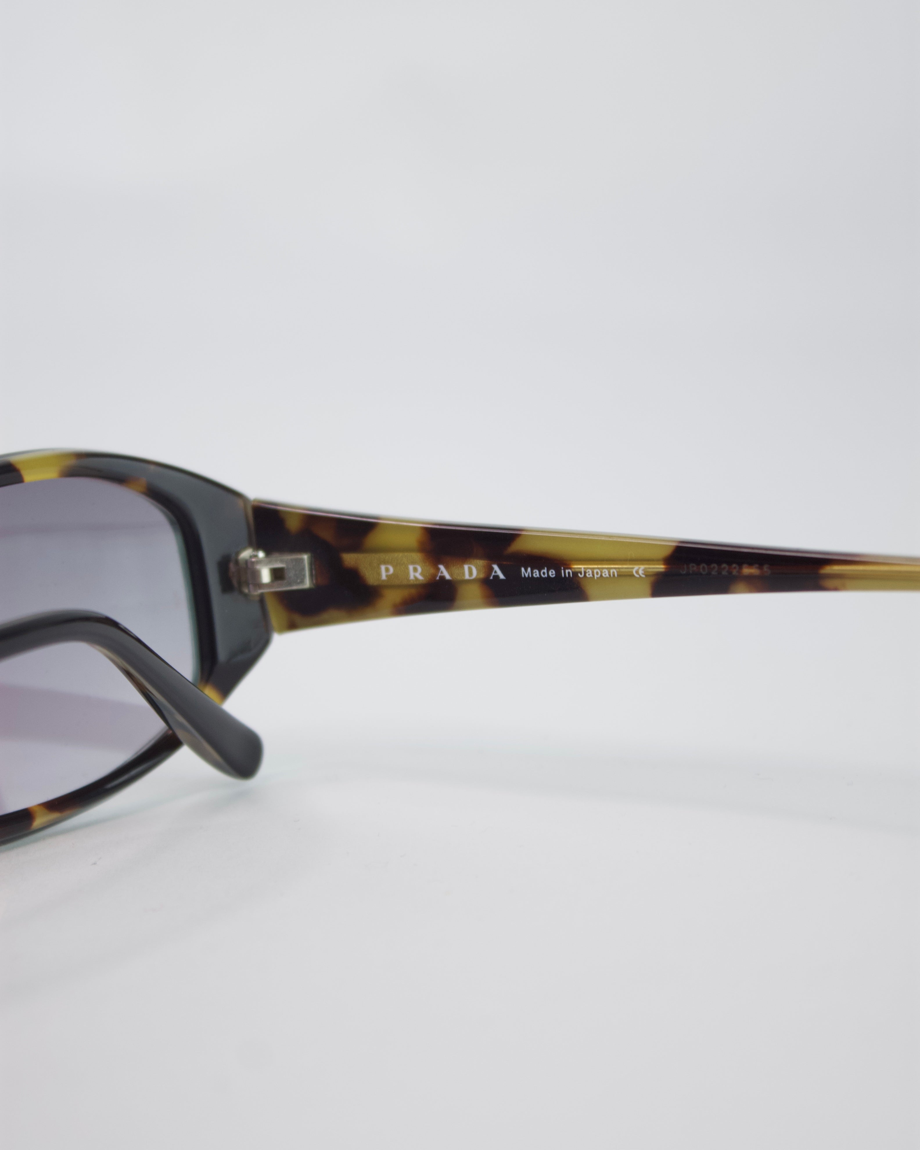 Vintage Tortoiseshell Tone Sunglasses