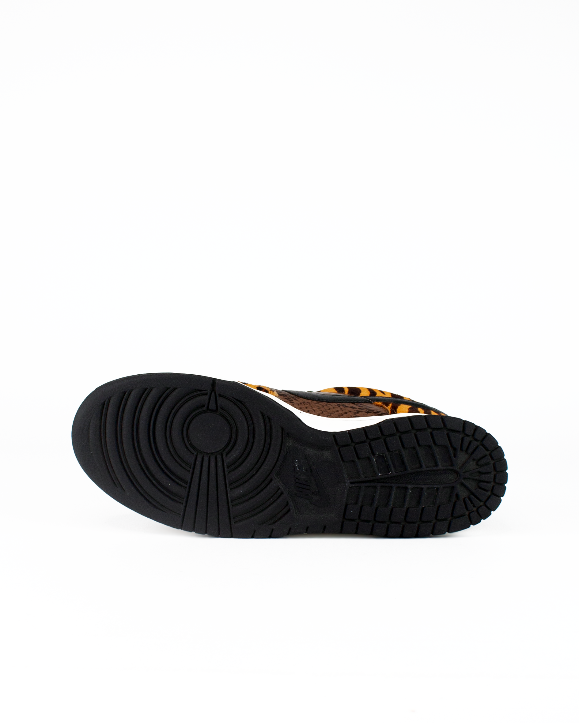 Dunk Low Premium Beast Pack