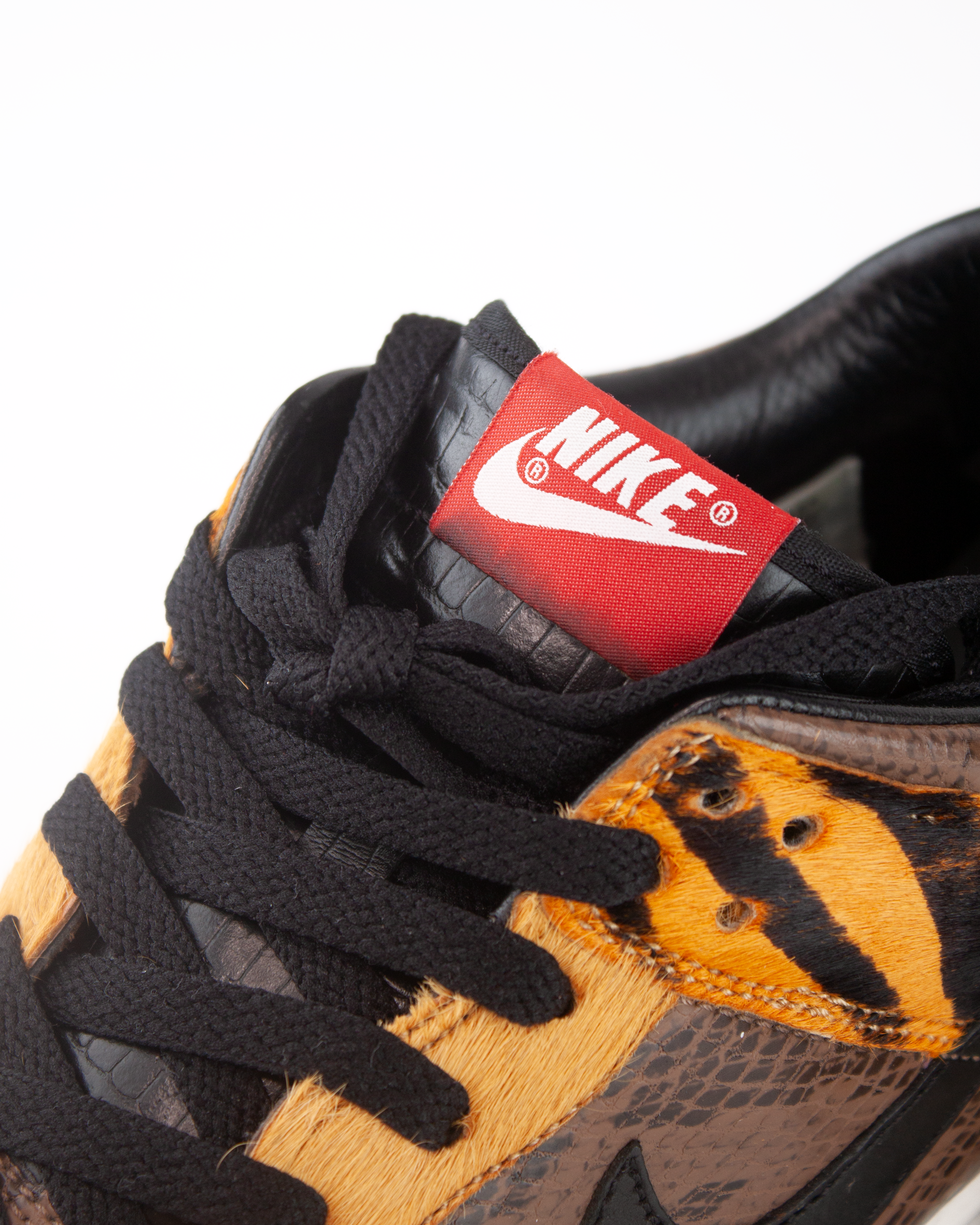 Dunk Low Premium Beast Pack