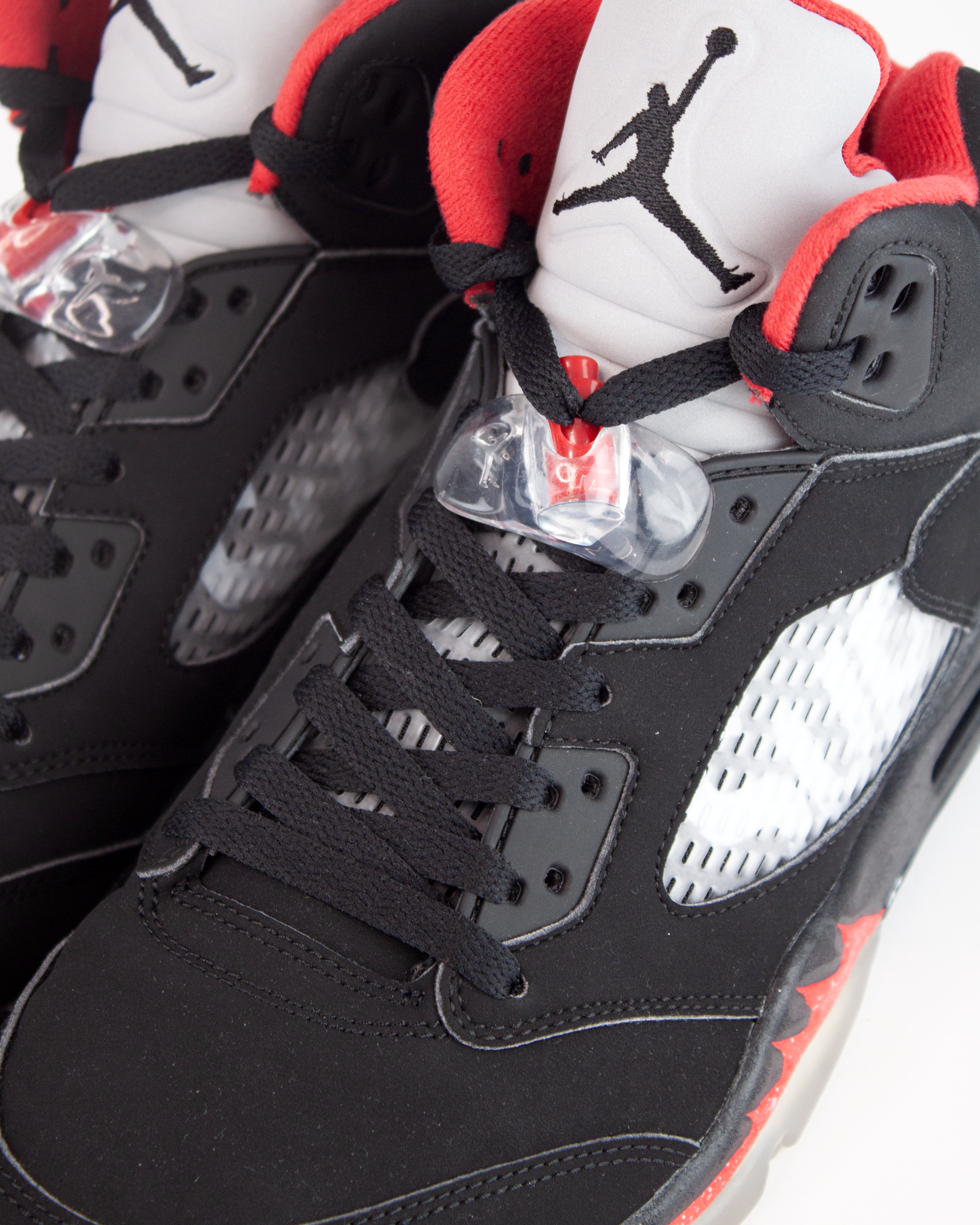 Air Jordan 5 Retro x Supreme